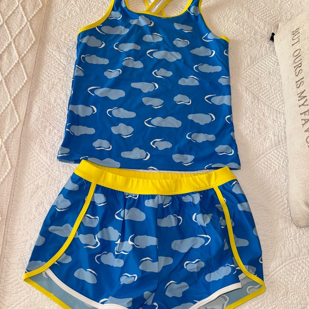 L.L. Bean Blue and Yellow Cloud Print Set